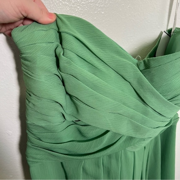 David’s Bridal Crinkle Chiffon Dress w/ Front Cascade Clover Green 10 - Picture 5 of 11